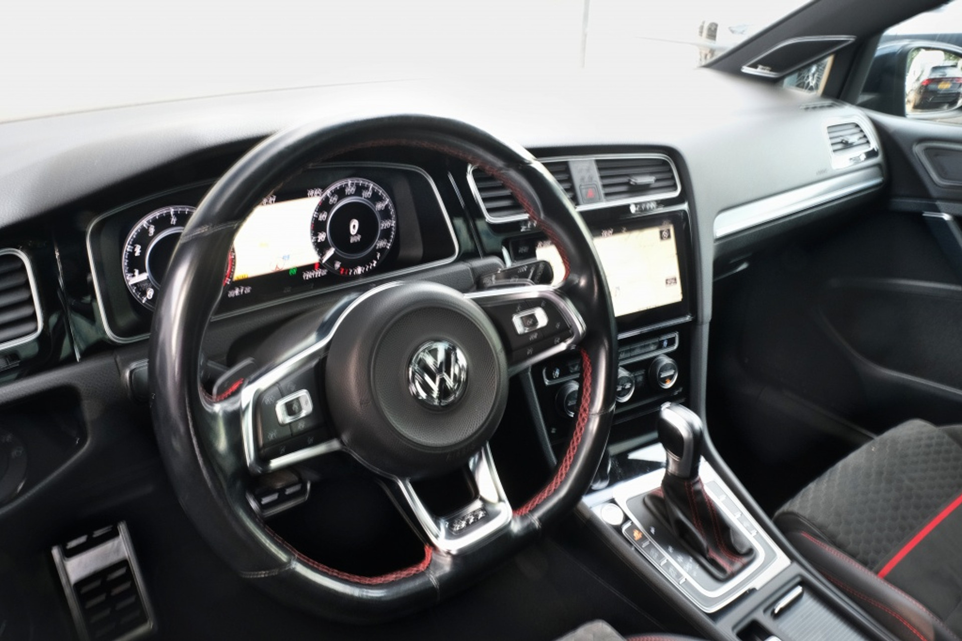 46166836-14.jpg